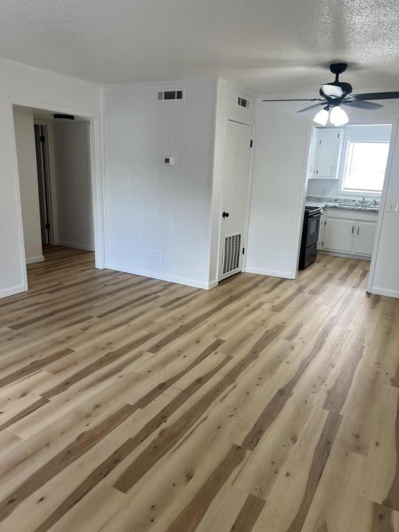 713 N Coffee Rd - Photo 4 of 15