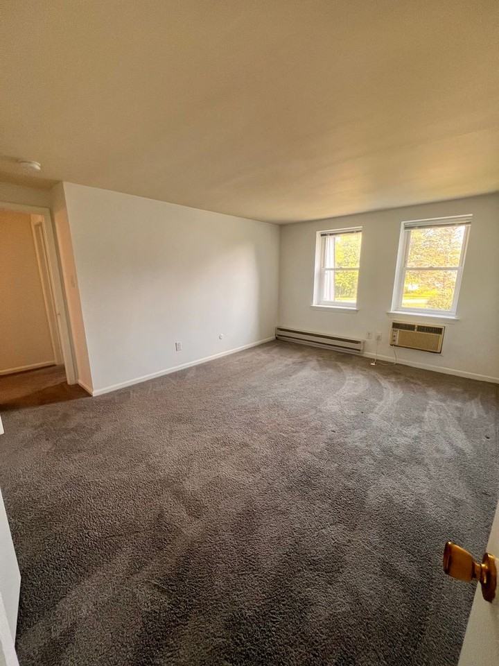 Willow Bend Townhomes - Photo 5 of 14