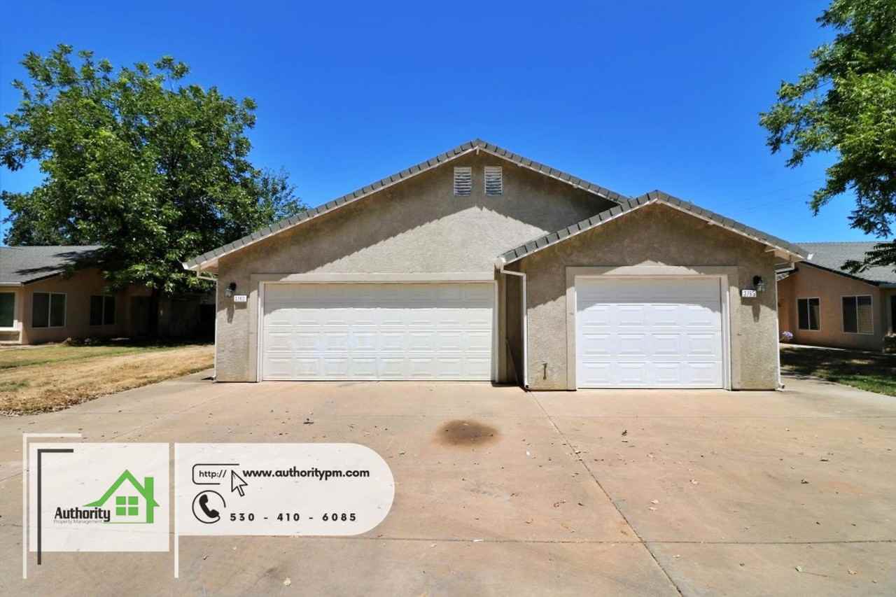 Main St. Joe & Sheila East - Photo 2 of 16