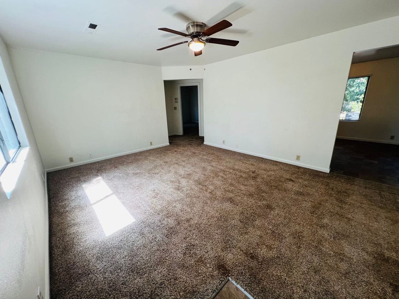 9210 Goodspeed St - Photo 3 of 13