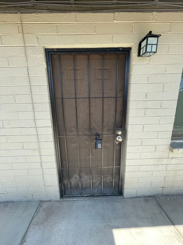 9361 W Polk St #4 - Photo 2 of 19
