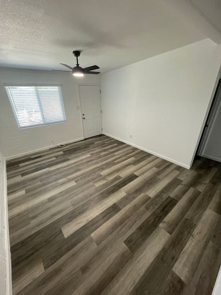 9361 W Polk St #4 - Photo 4 of 19