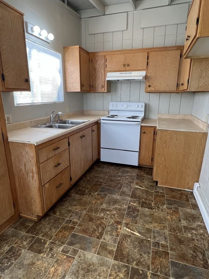 10220 Old Oregon Trl - Photo 2 of 12