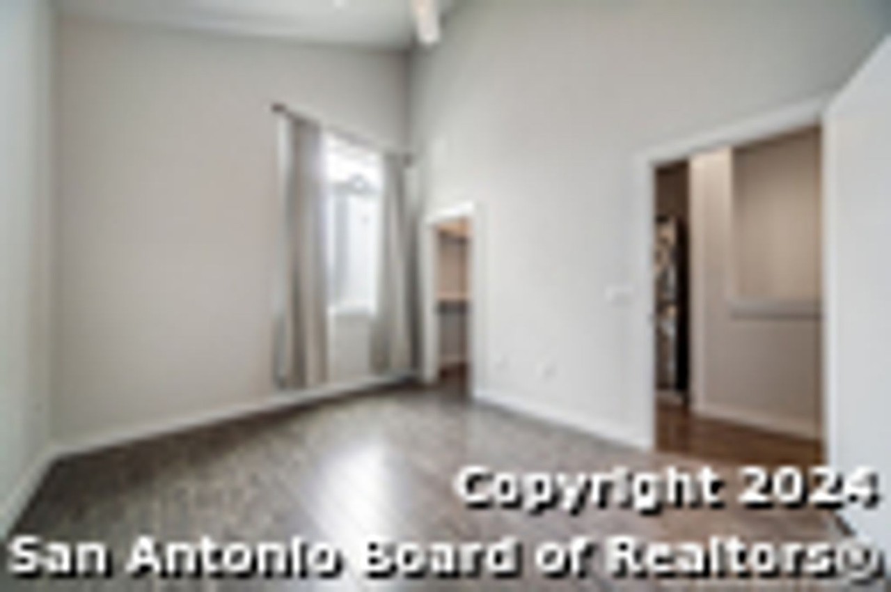 330 Clay St #11 - Photo 7 of 13
