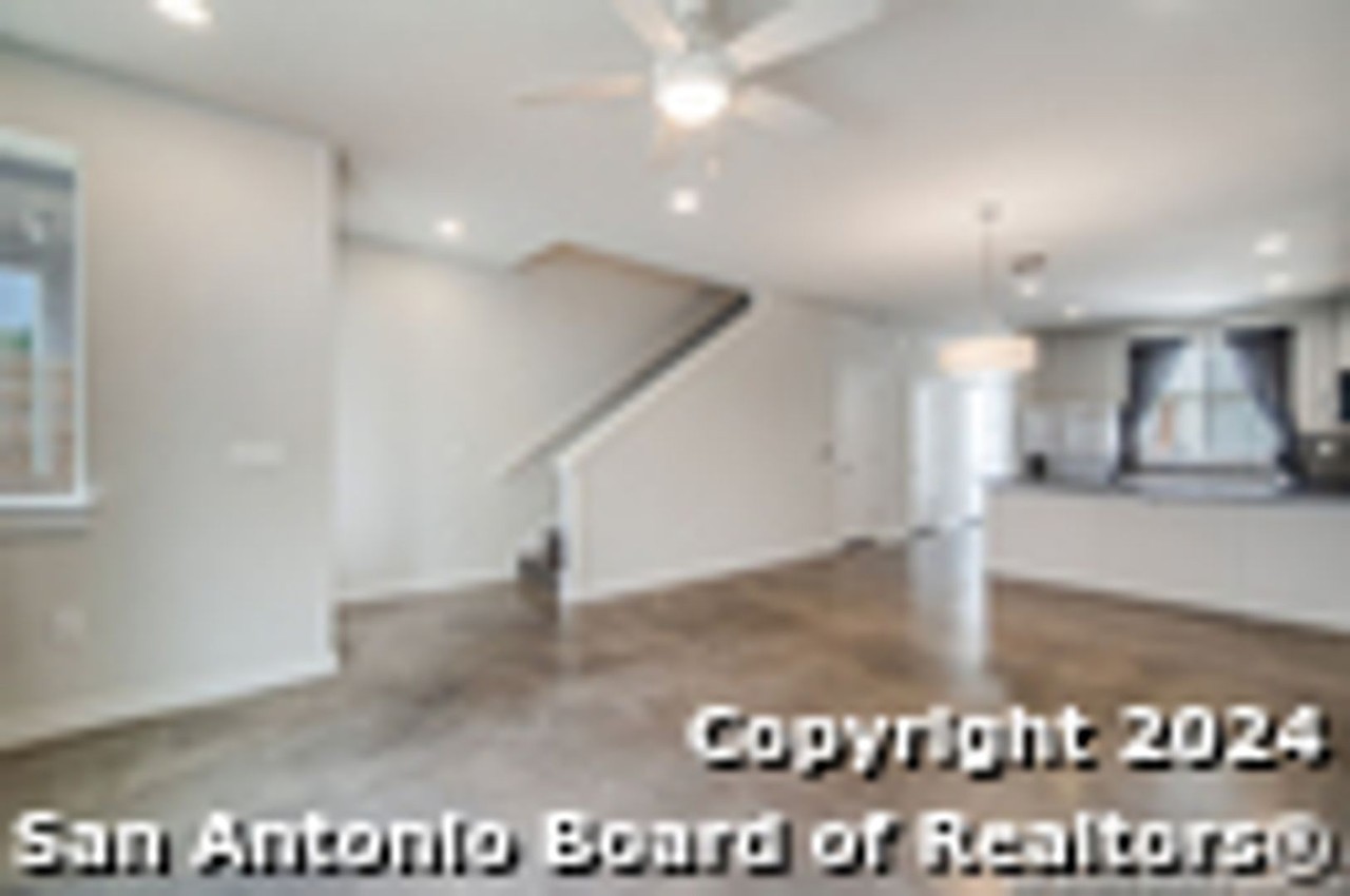 330 Clay St #11 - Photo 4 of 13
