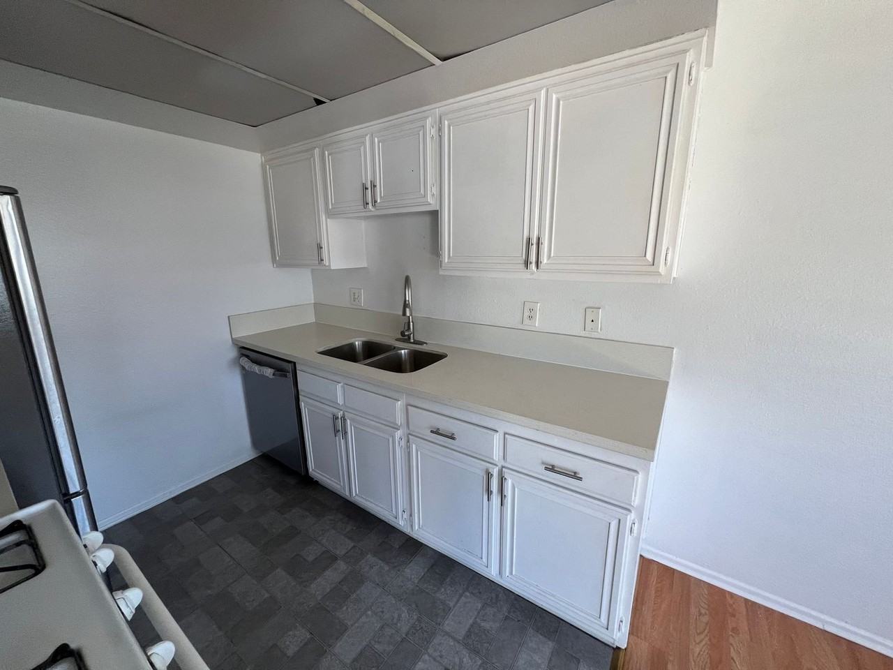 1251 S Meadow Ln - Photo 5 of 18