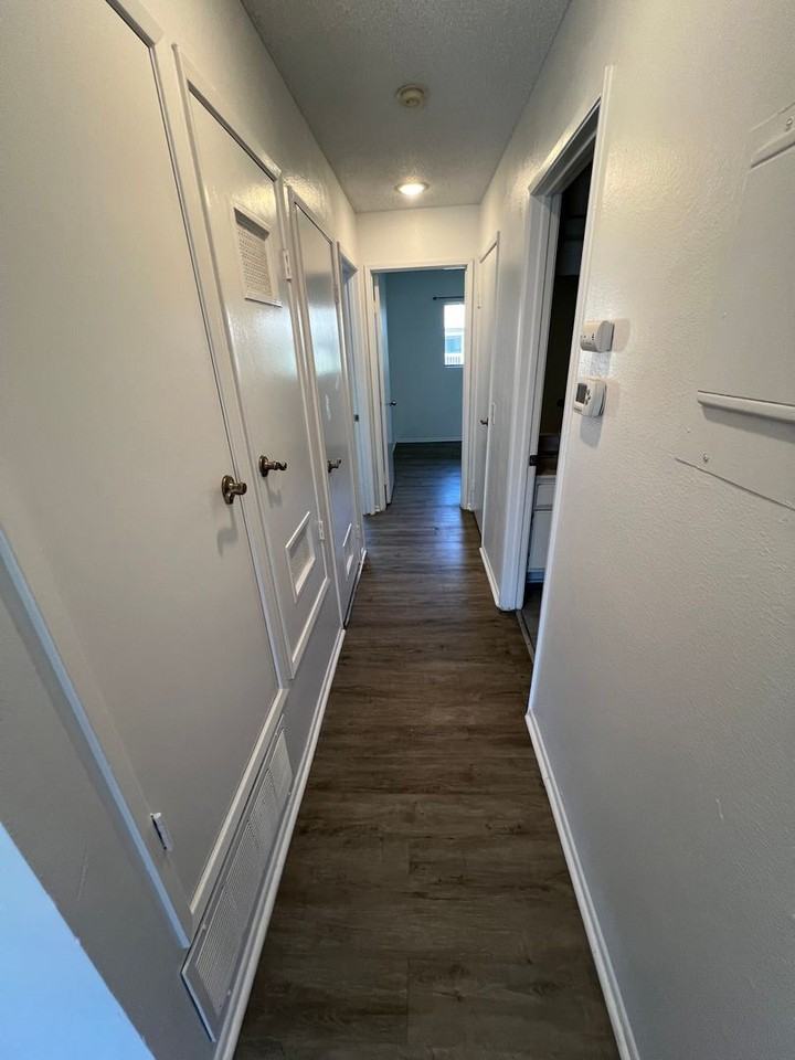 1251 S Meadow Ln - Photo 7 of 18