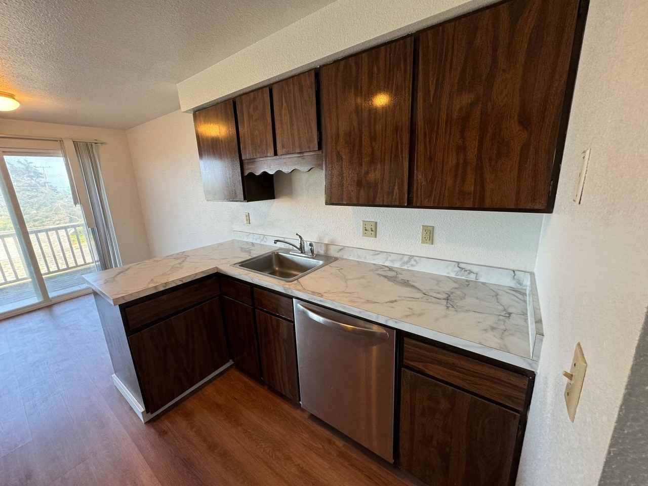 1035/A/ - Photo 3 of 17