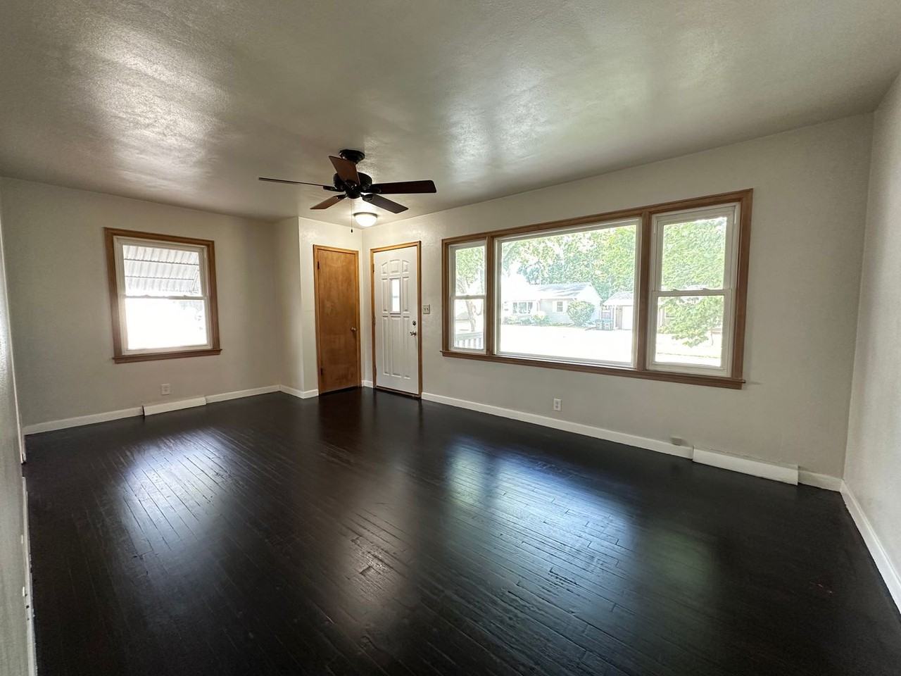 2732 17th Ave N - Photo 2 of 12