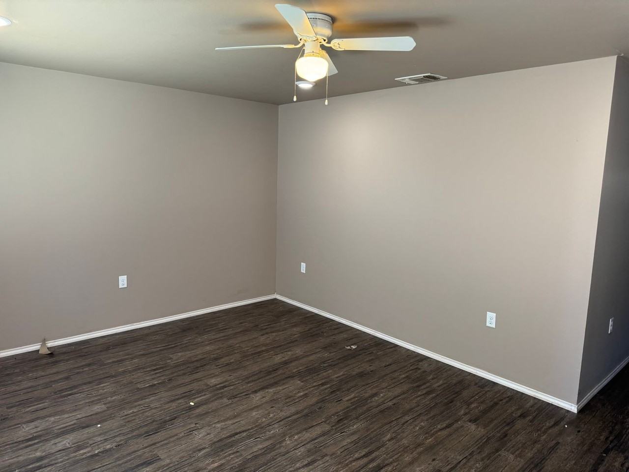 1511 E Auburn St - Photo 2 of 9