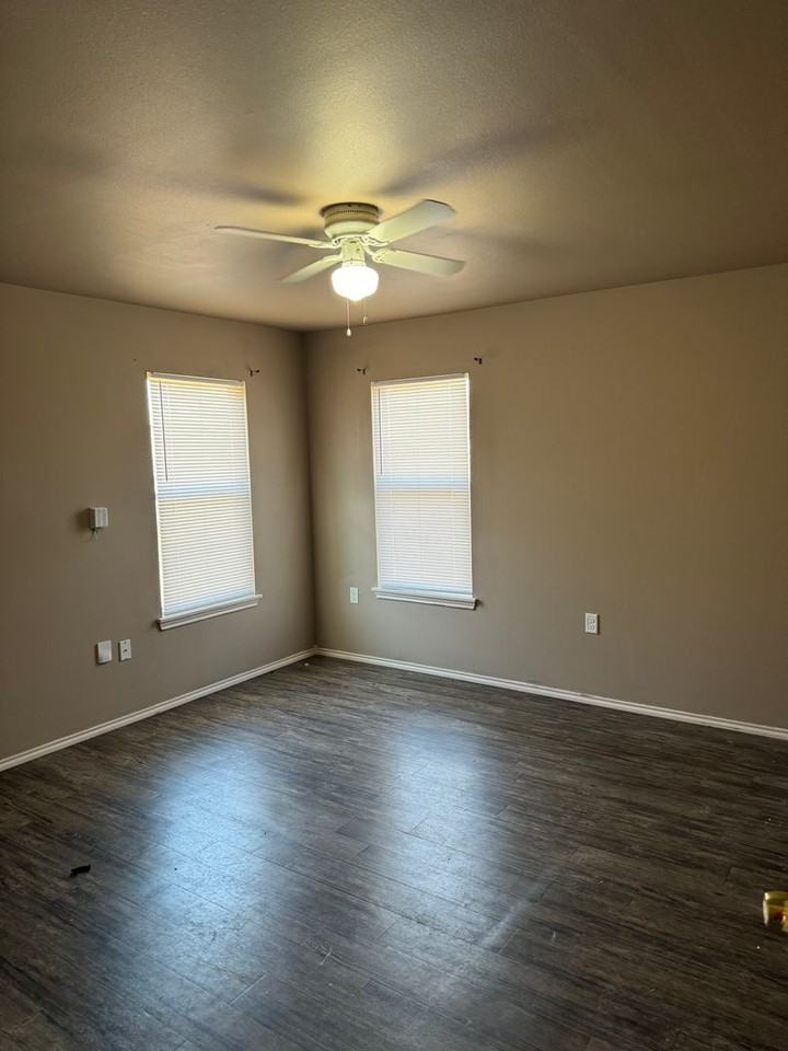 1511 E Auburn St - Photo 6 of 9