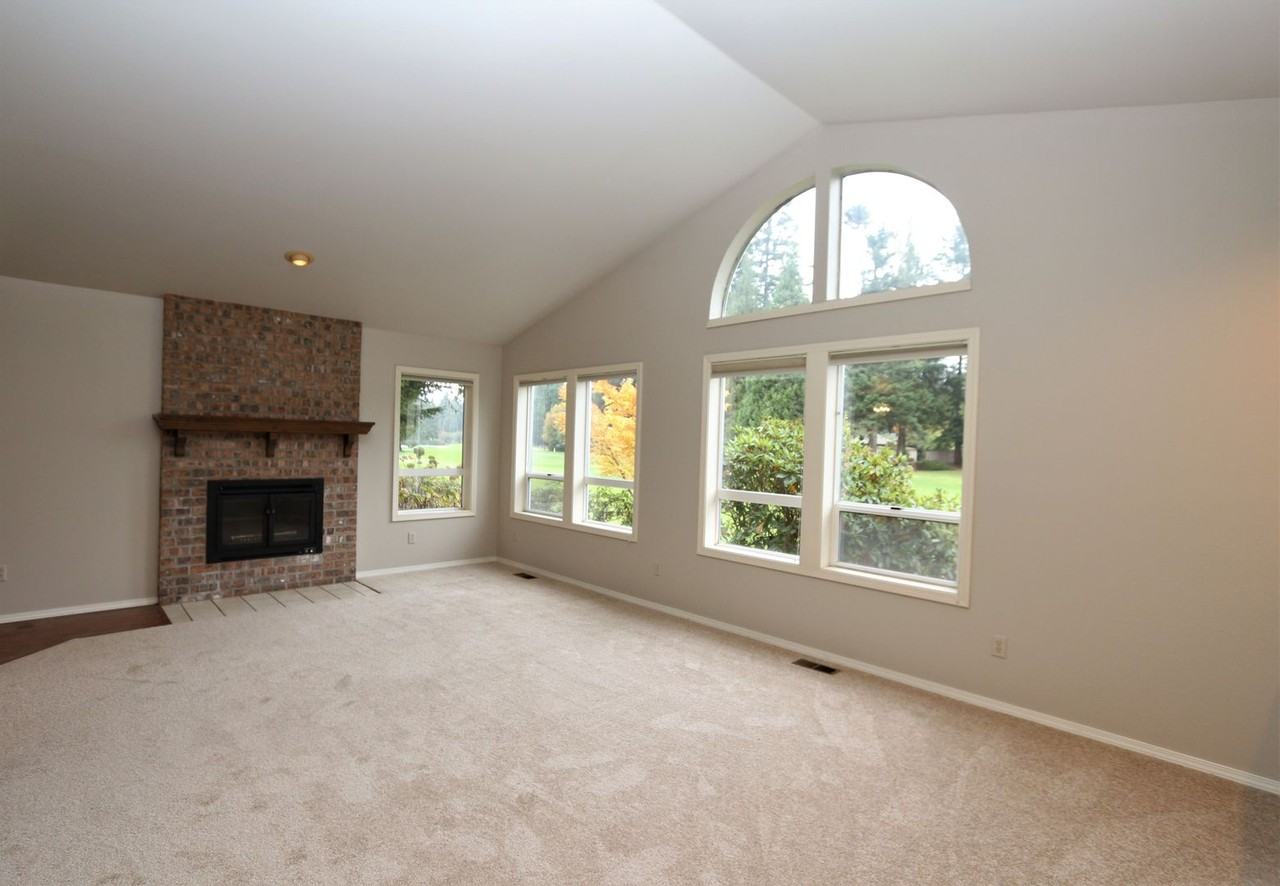 145 Emerald Dr - Photo 3 of 18