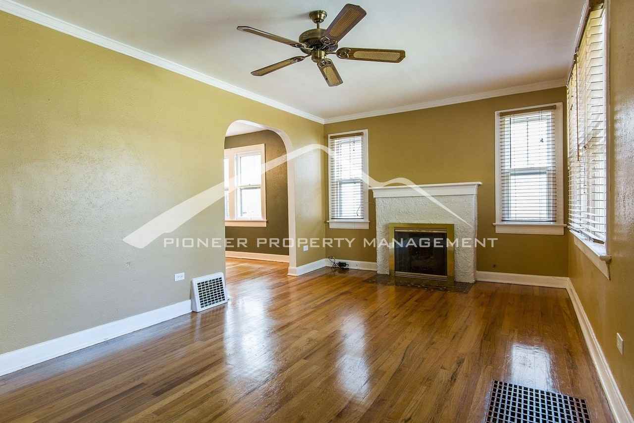 656 S Gaylord St - Photo 2 of 16