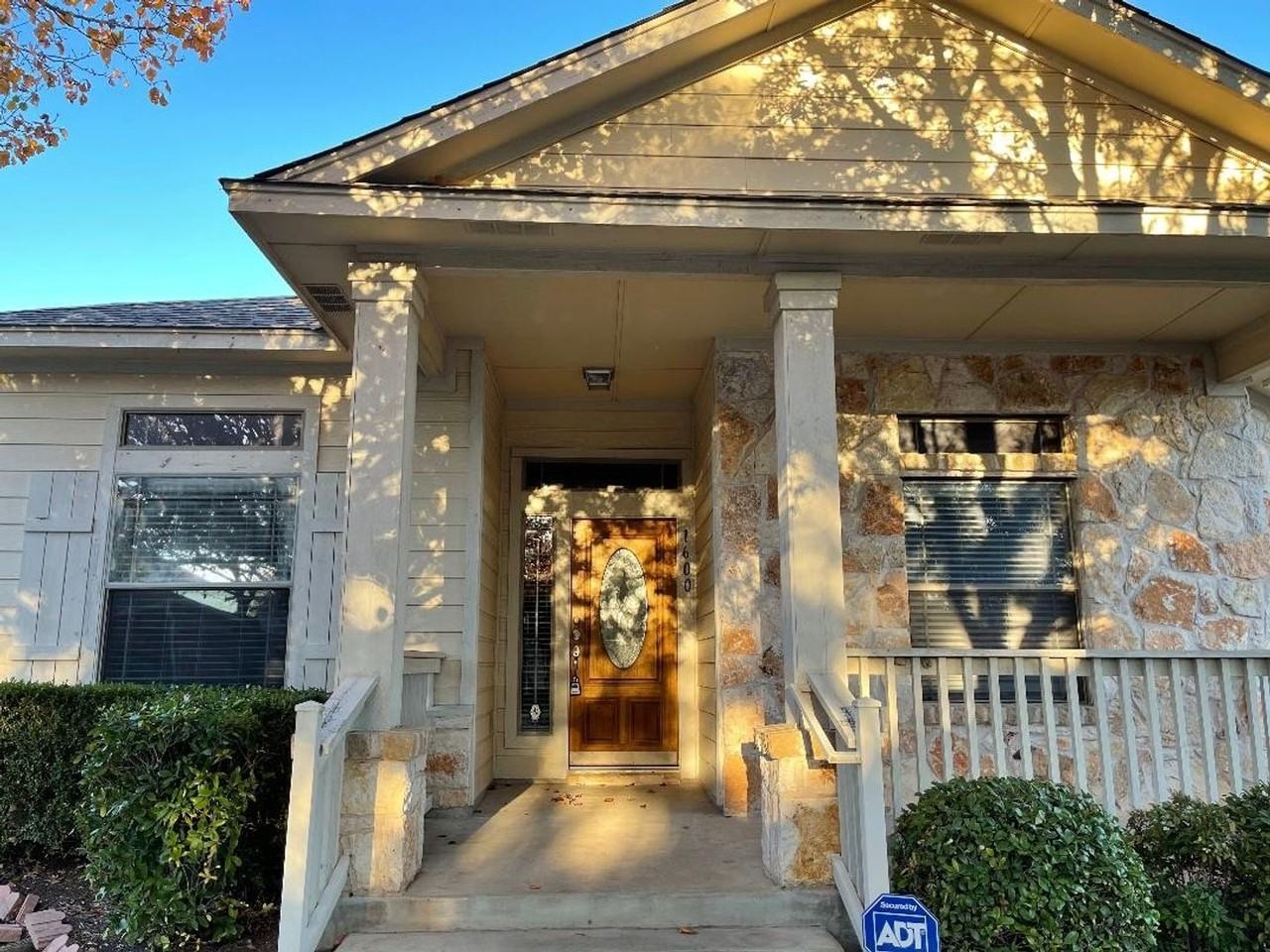 1600 Hill Country Dr - Photo 2 of 27