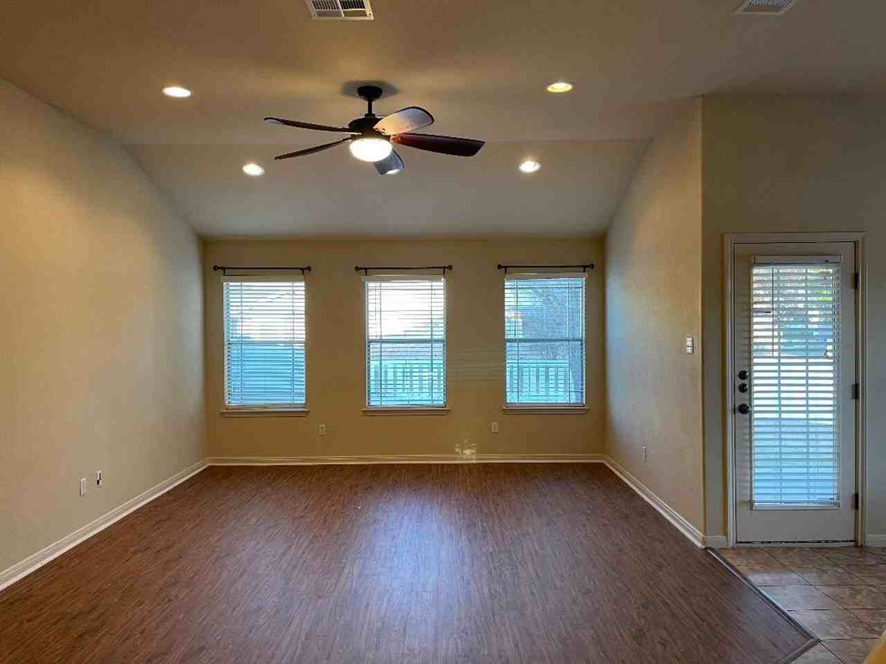 1600 Hill Country Dr - Photo 3 of 27