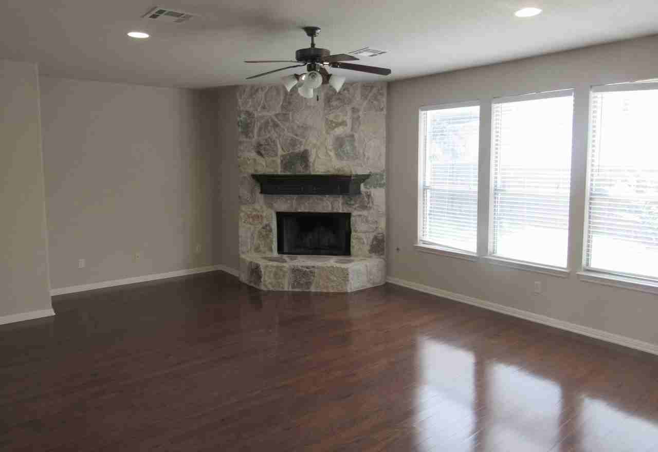 8009 Pamplona Vista Cv - Photo 3 of 14