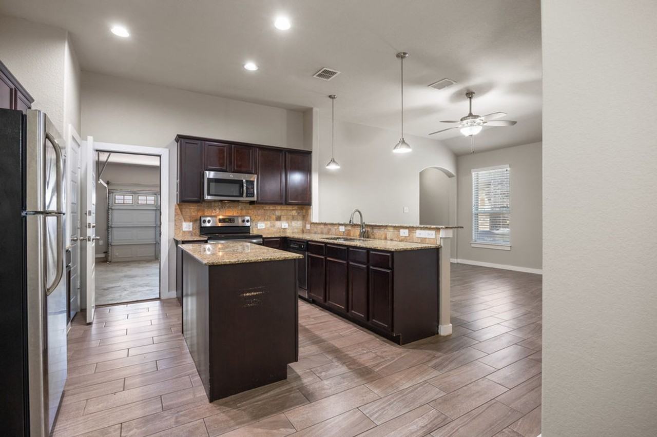 545 Creekside Frst - Photo 6 of 17