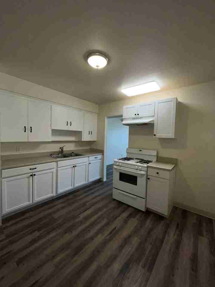 3234 - Photo 3 of 11