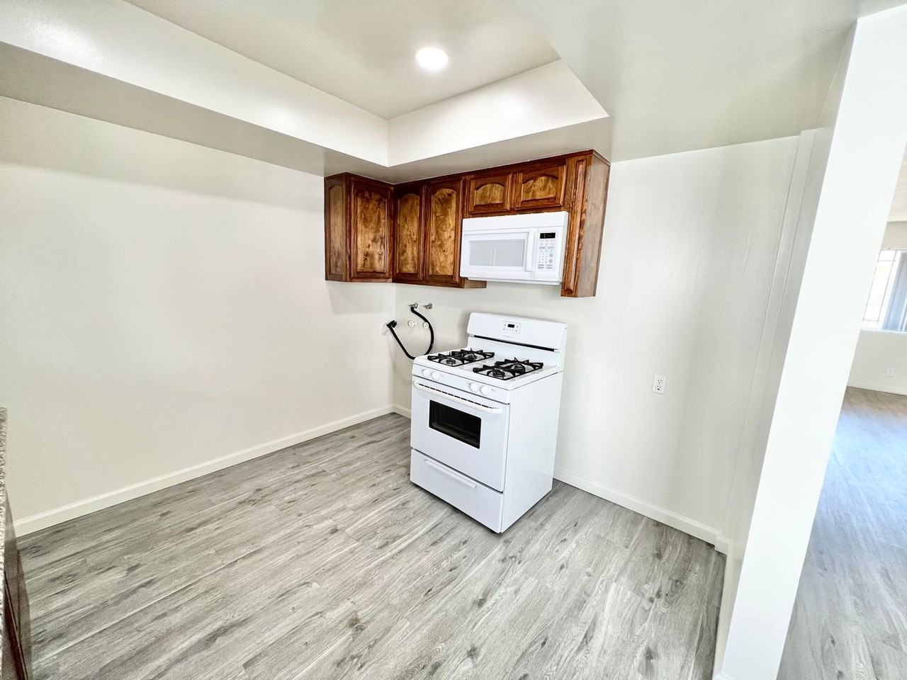 3105 E 6th St - Photo 5 of 19
