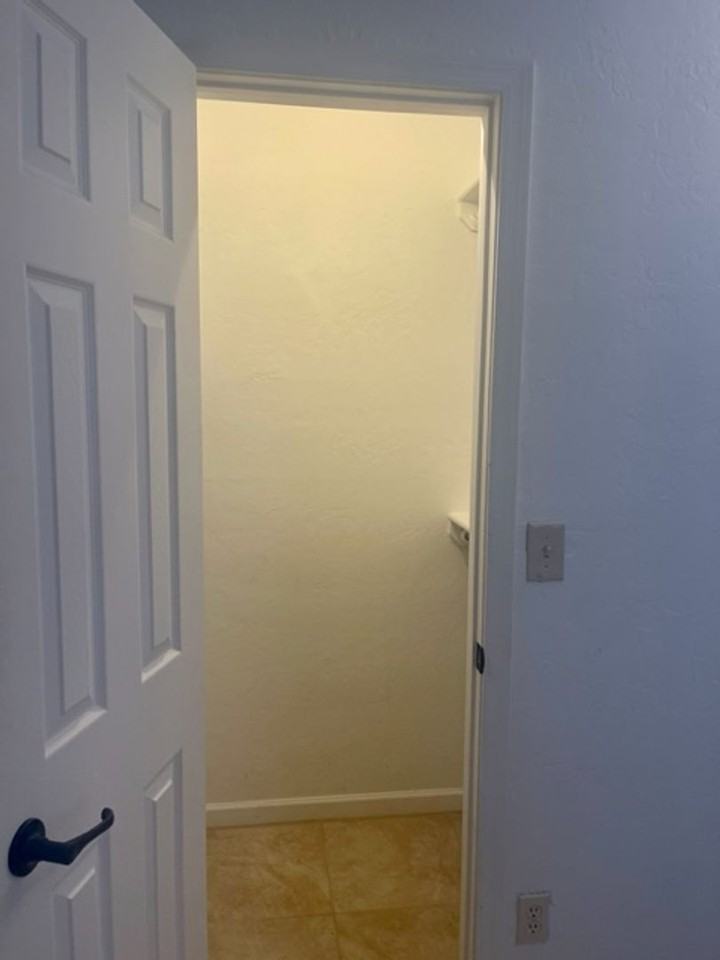 Delano 427-441 - Photo 2 of 16