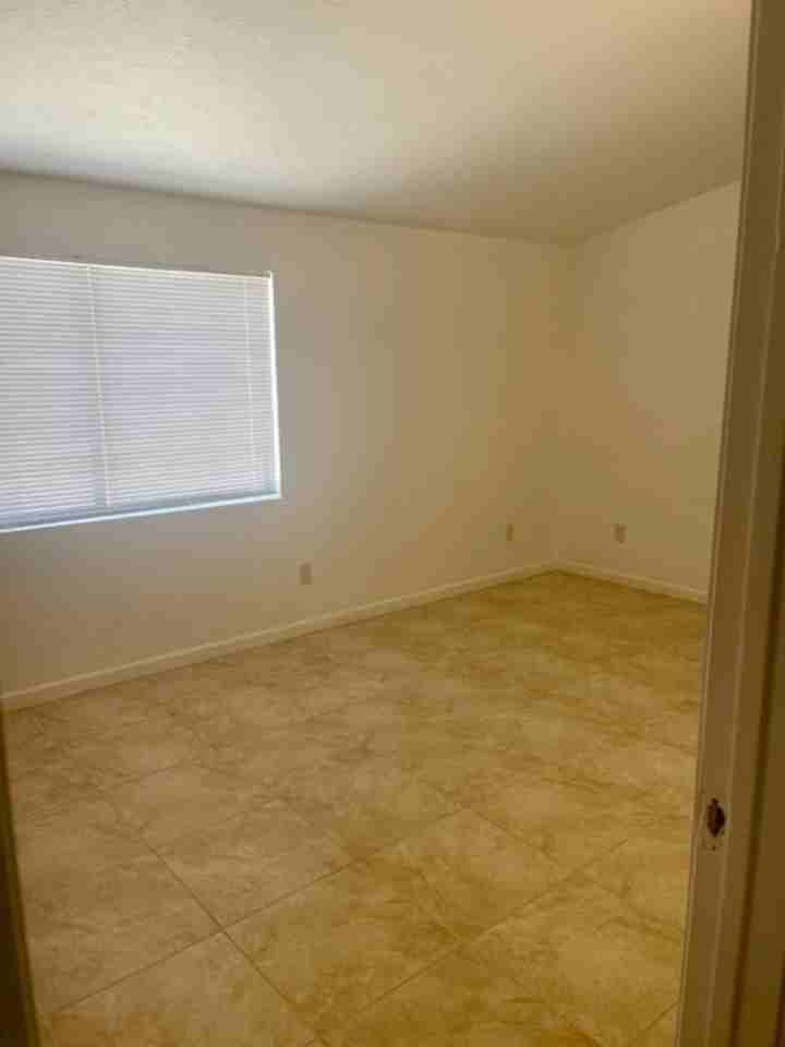 Delano 427-441 - Photo 3 of 16