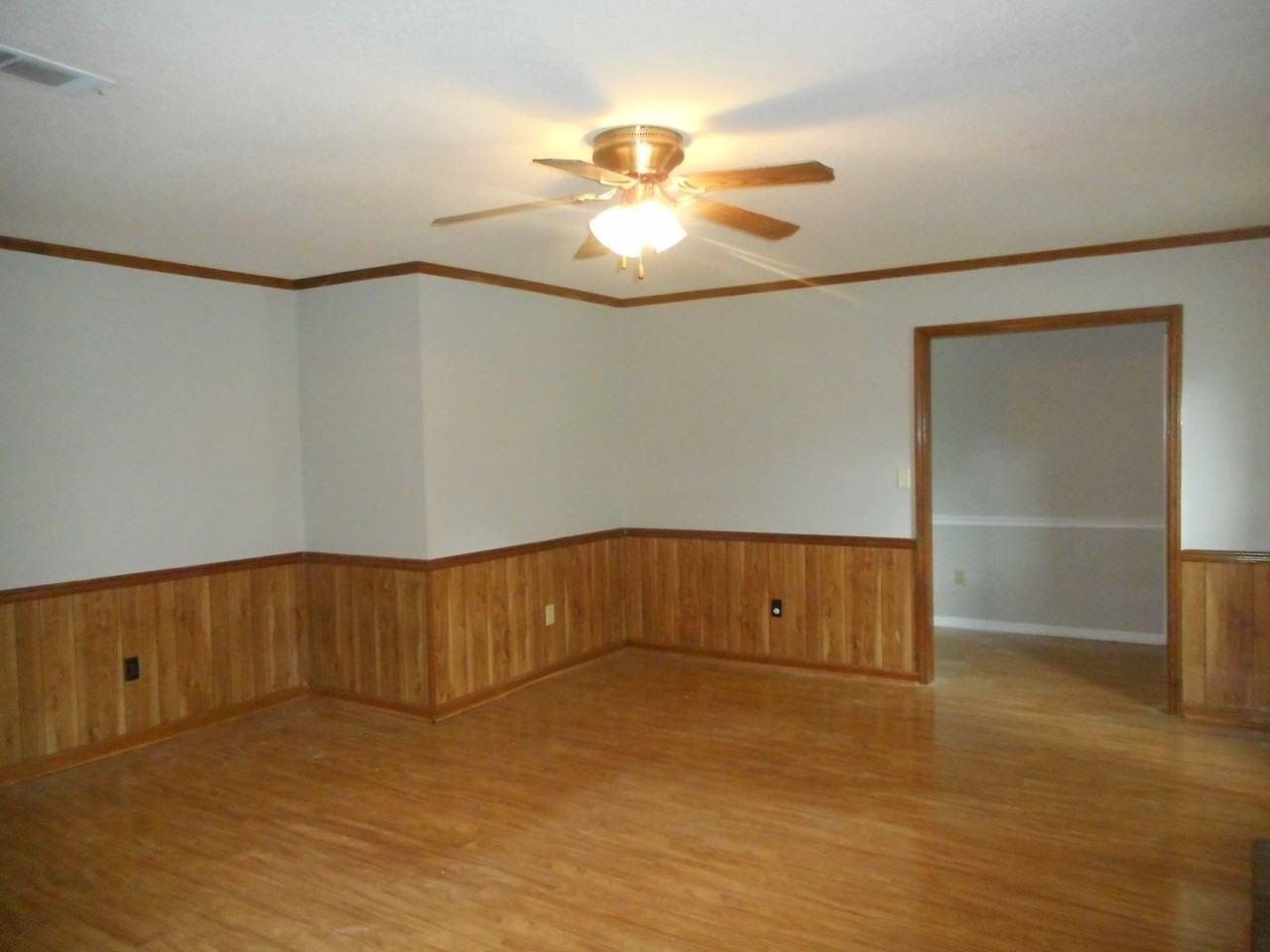 3726 Crest Dr - Photo 6 of 35
