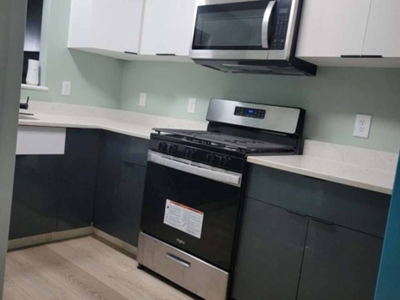 190 Dwight St - Photo 4 of 19