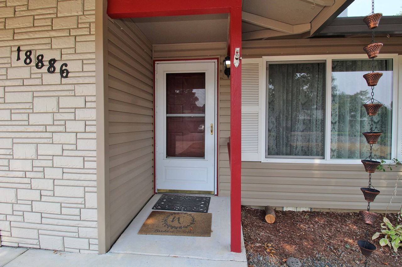 18886 Lafayette Ave - Photo 3 of 27