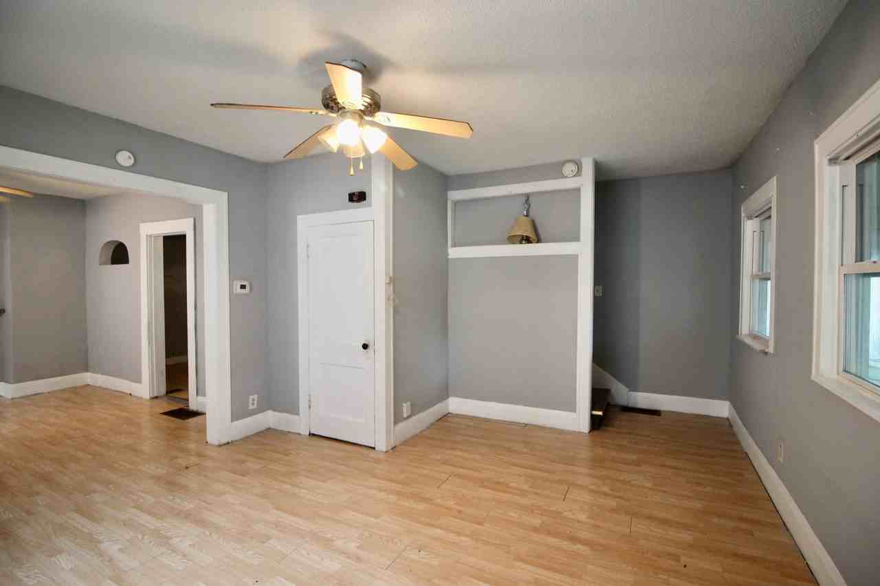 1333 Peck St - Photo 7 of 32