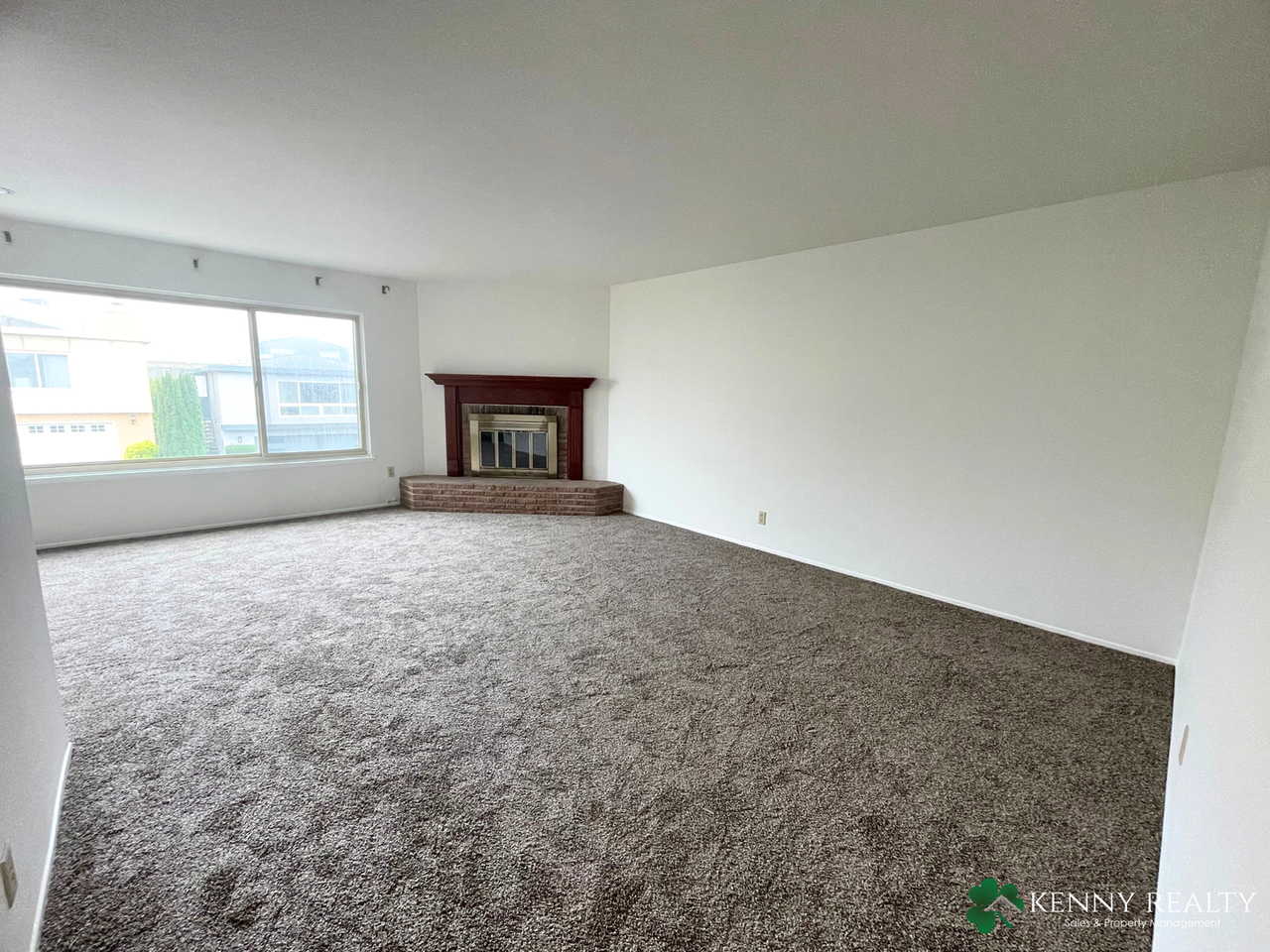 379 Morton Dr - Photo 2 of 24