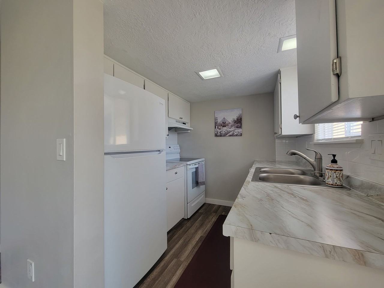 1222 S Security Ln - Photo 4 of 16