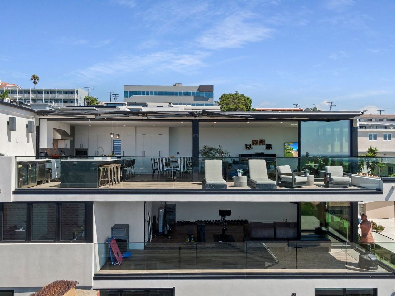 656 24th Pl - Photo 4 of 50