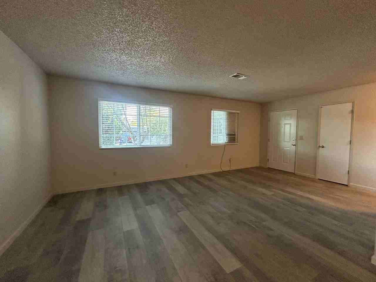 1310 Aloha St - Photo 3 of 13