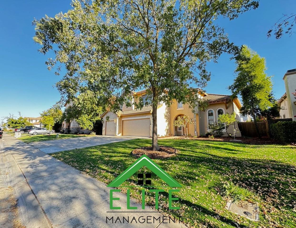 11891 Delavan Cir - Photo 2 of 22