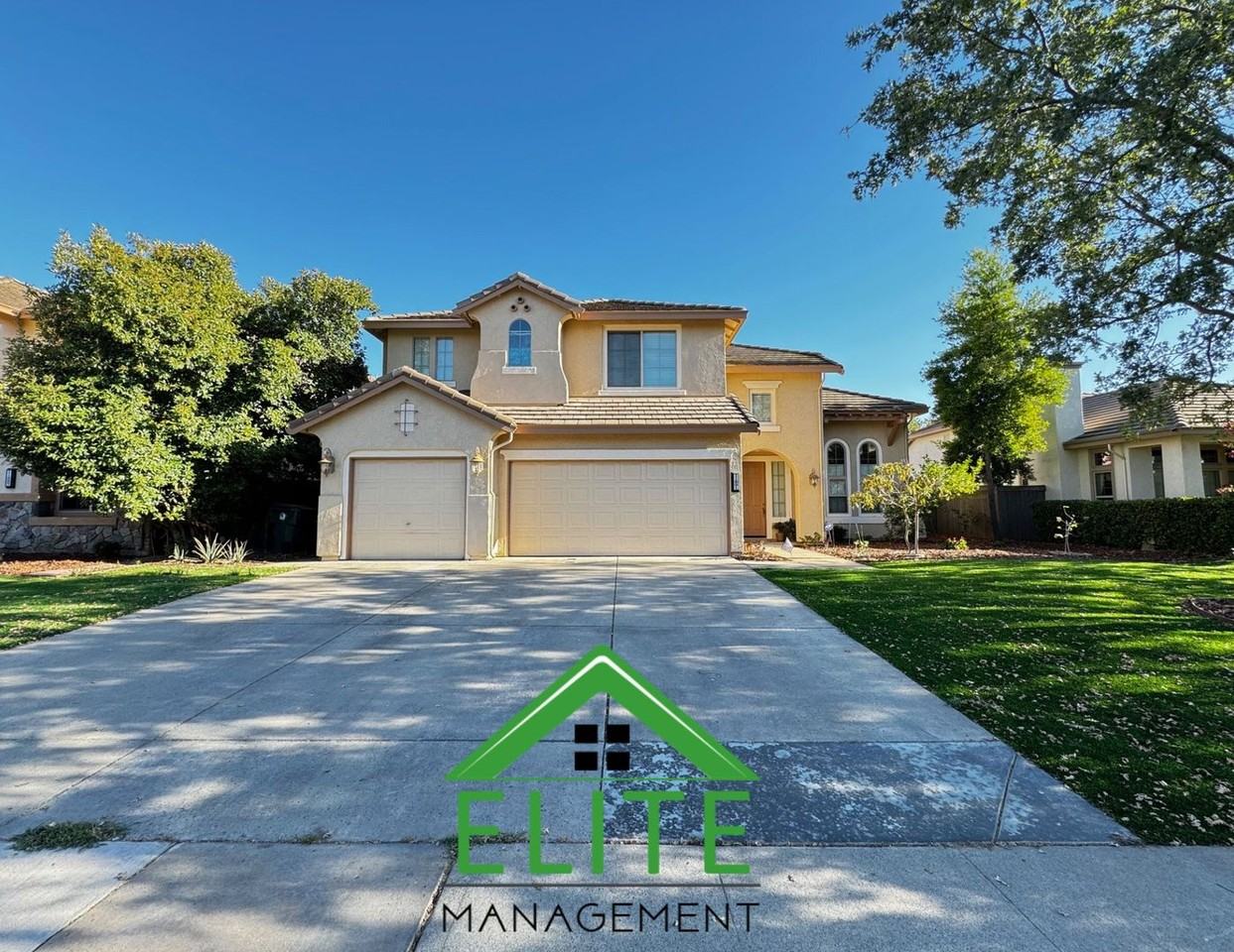 11891 Delavan Cir - Photo 3 of 22