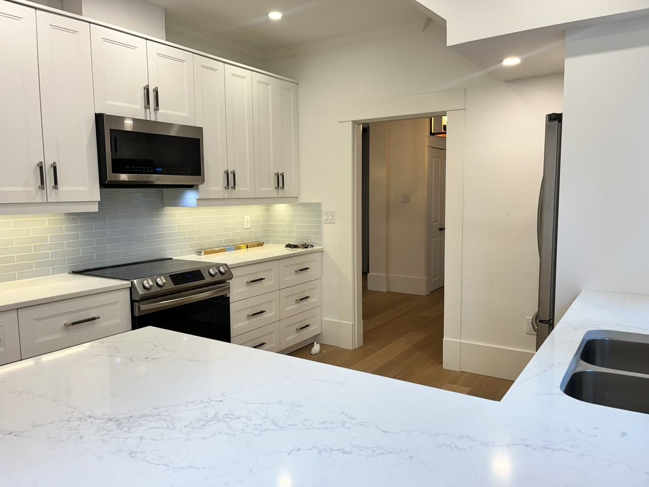 612 23rd St W - Photo 3 of 18