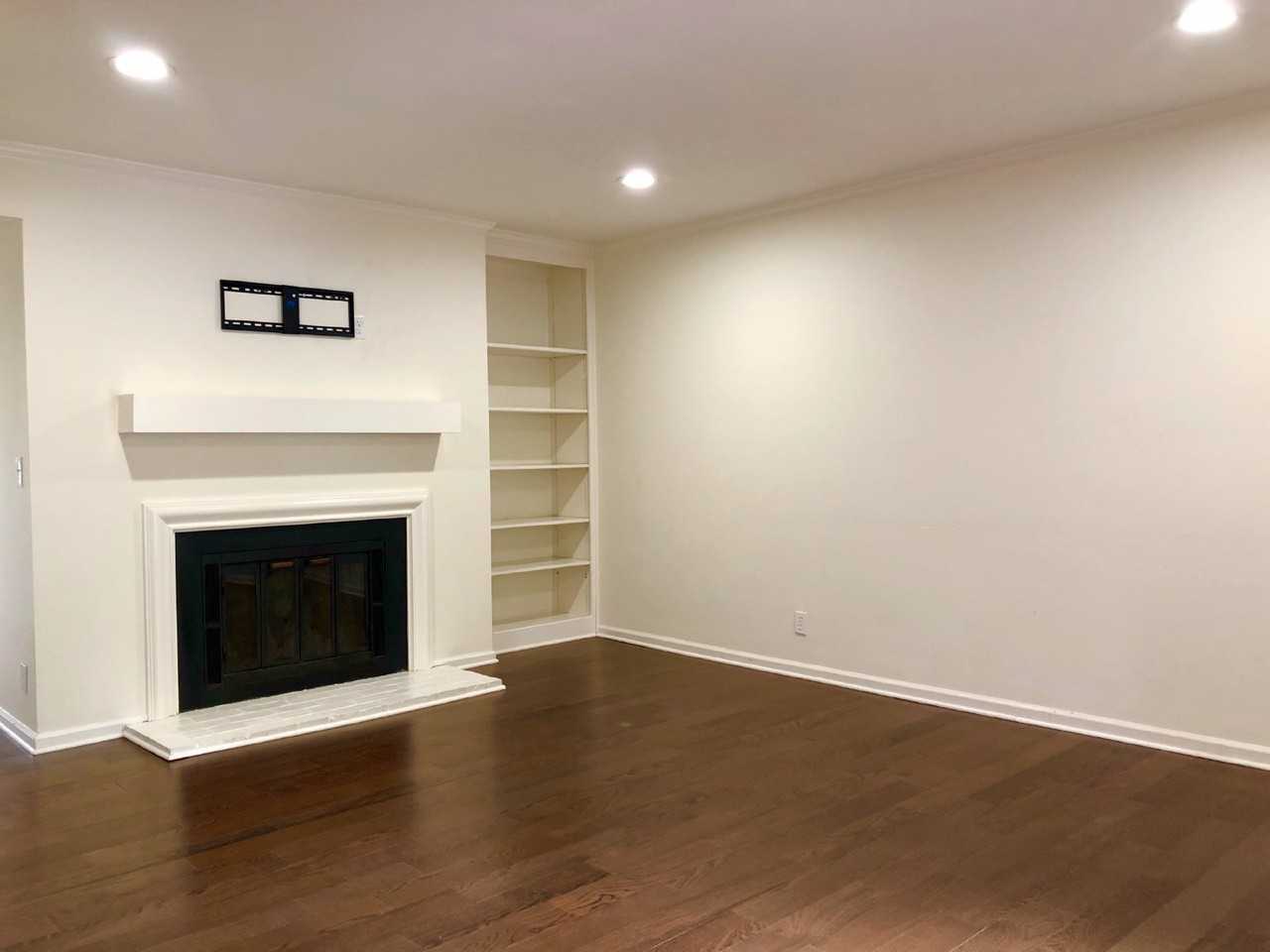739 Fox Ridge Dr - Photo 2 of 11