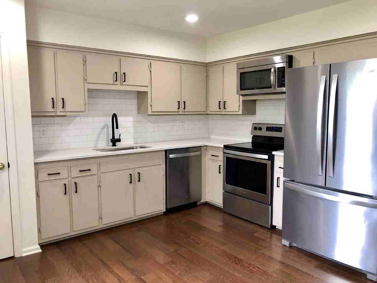 739 Fox Ridge Dr - Photo 3 of 11