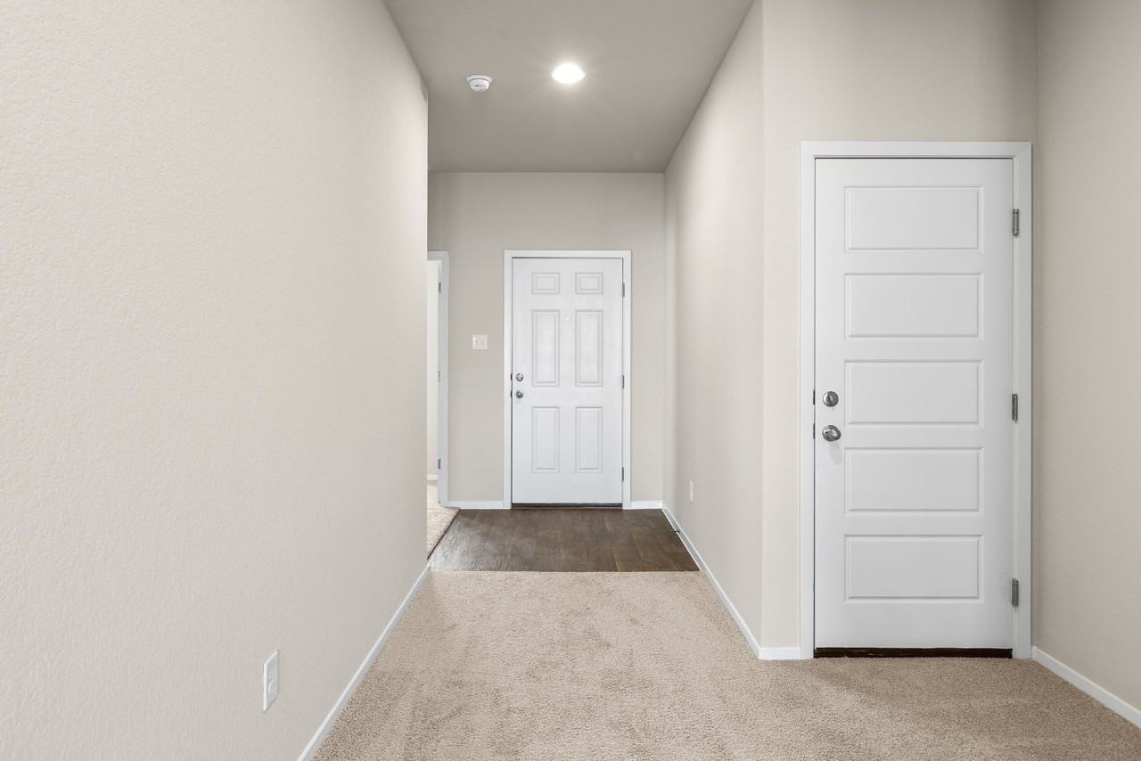 291 Chesterfield Dr - Photo 7 of 33