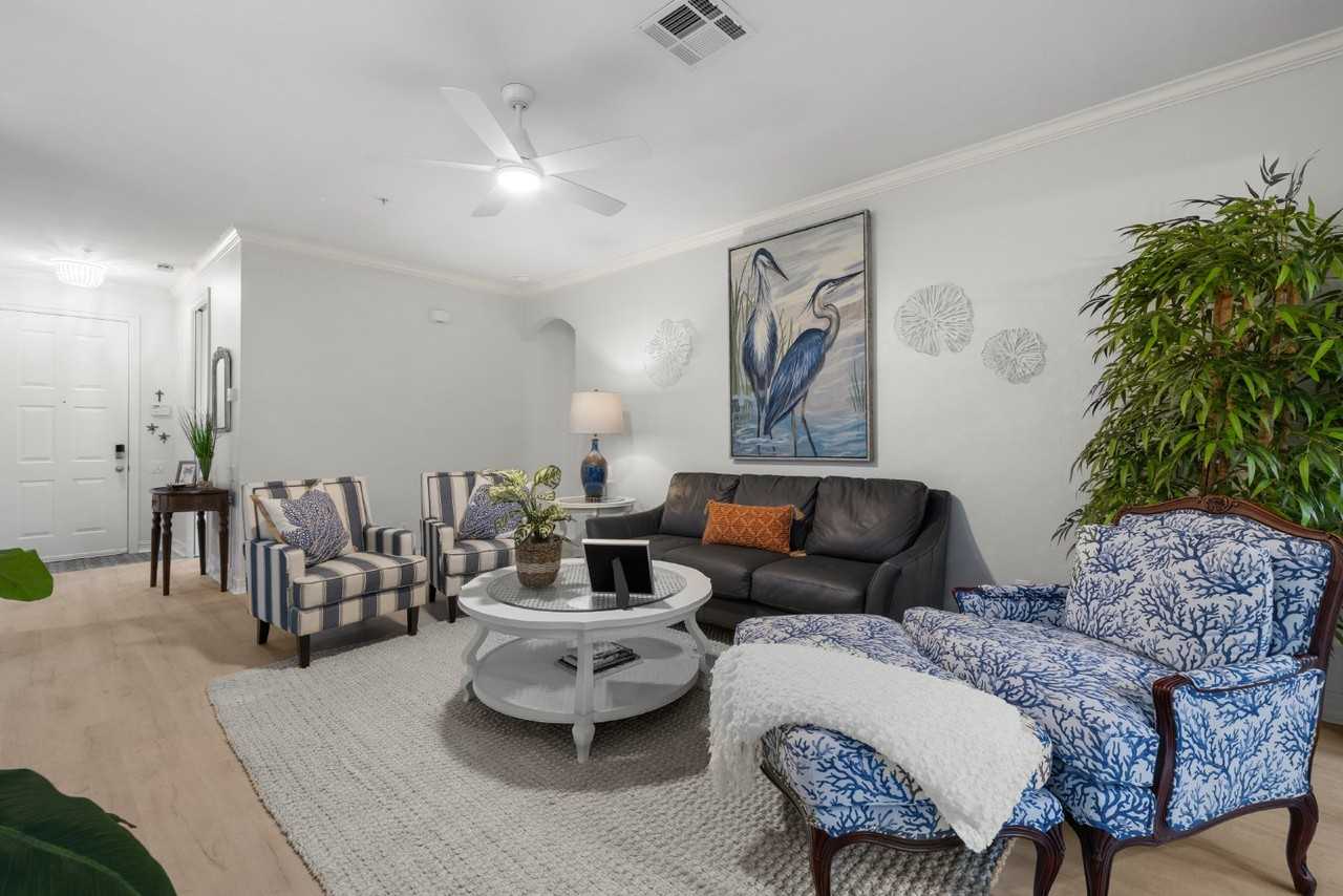 720 Tarpon Cove Dr - Photo 2 of 16