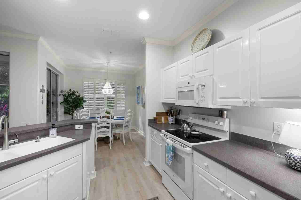 720 Tarpon Cove Dr - Photo 5 of 16