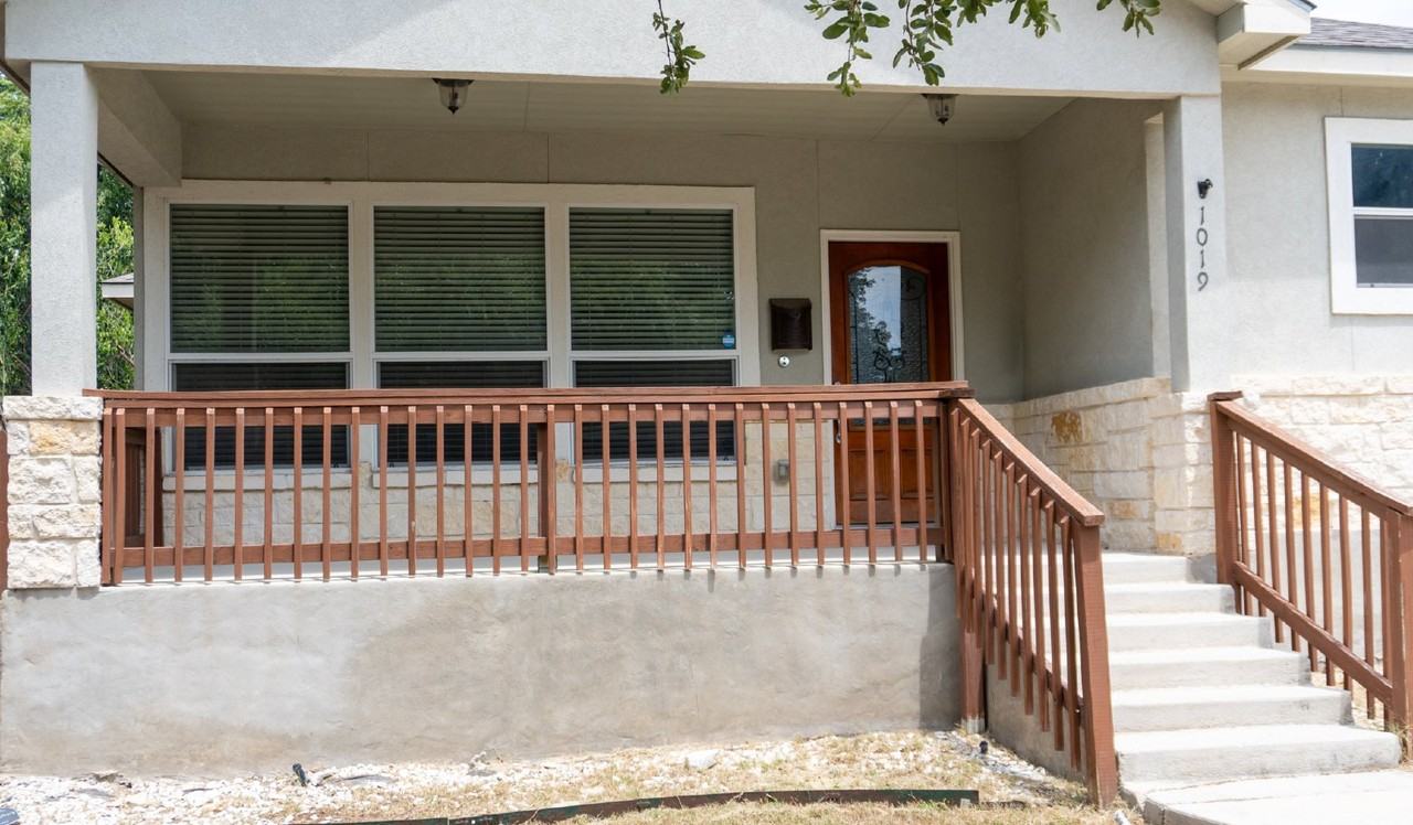 1019 W Rosewood Ave - Photo 3 of 21