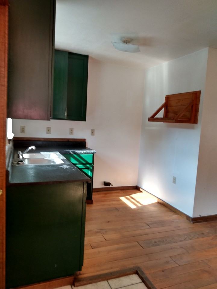 140 Fair Oaks Dr #140 - Photo 3 of 13