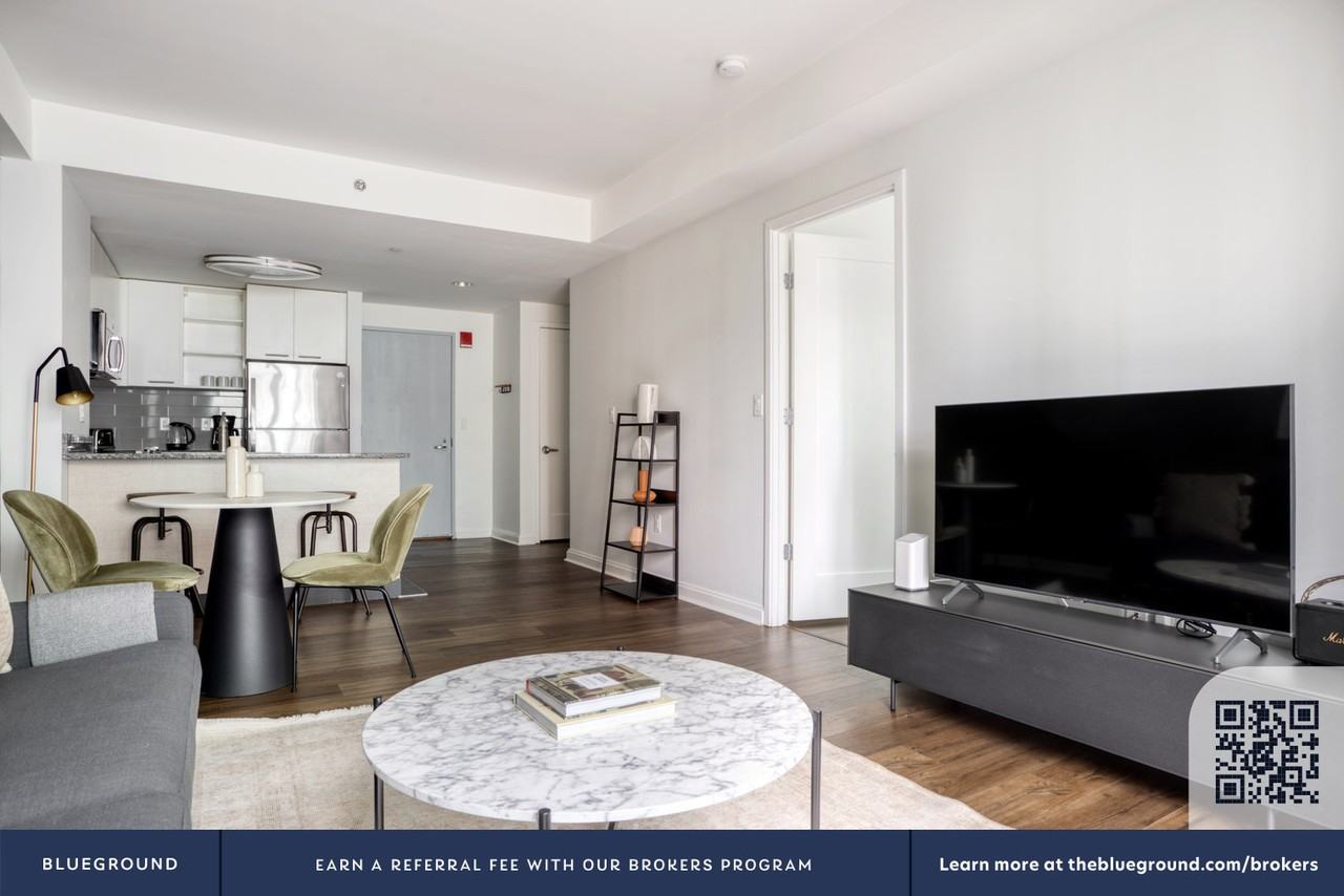 285 Third Street - Photo 5 of 109