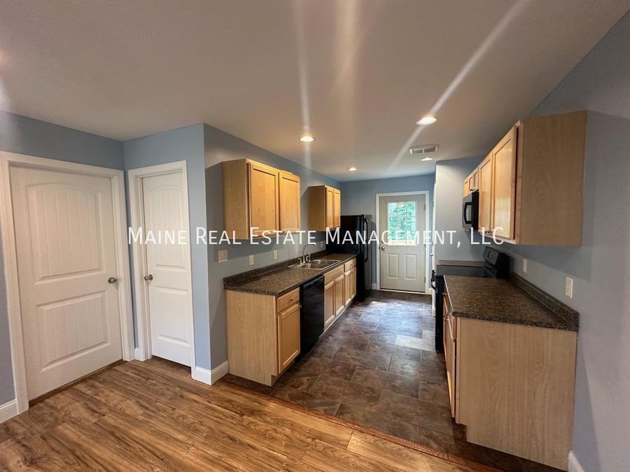 26 Basketball Ct - Photo 2 of 20