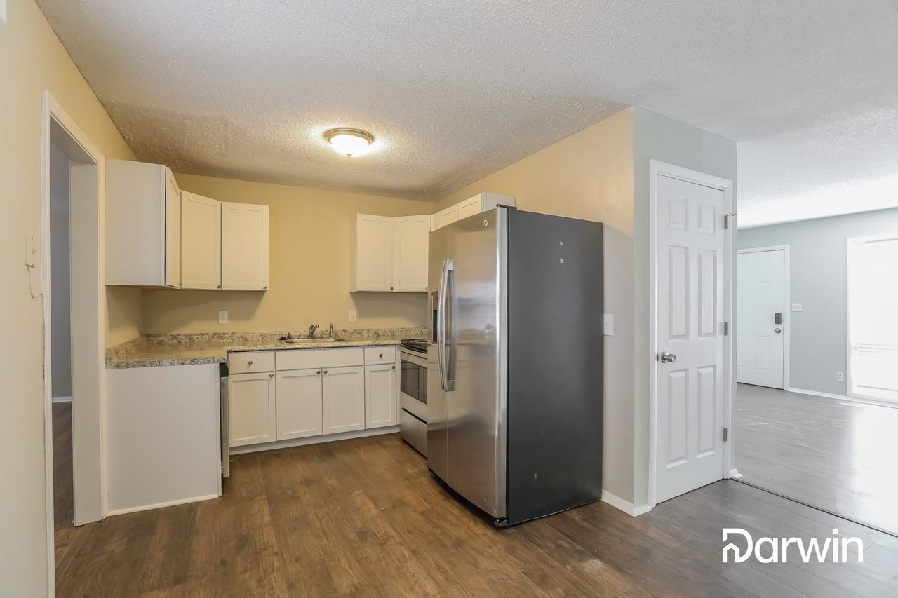 10710 E 28th Ter S - Photo 3 of 14