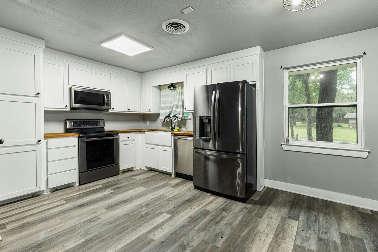 256 Candyce Drive, Unit 4 - Photo 2 of 9