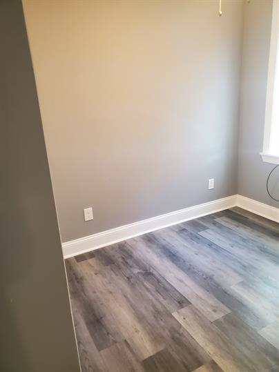 1607 Division St - Photo 2 of 14