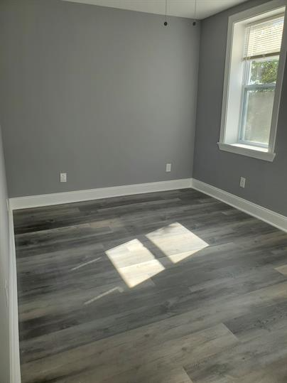 1607 Division St - Photo 6 of 14