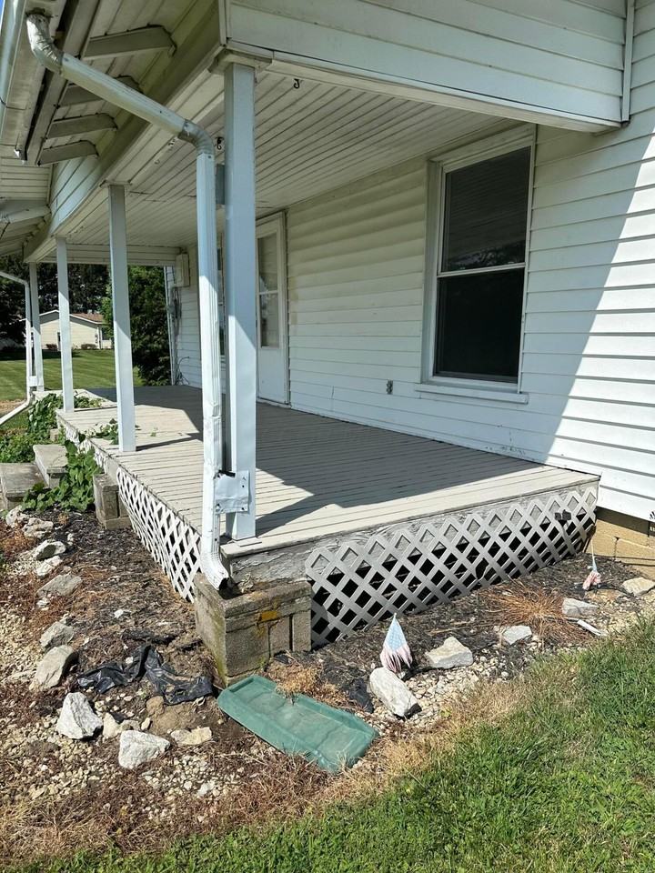 3388 Steamtown Rd - Photo 2 of 14